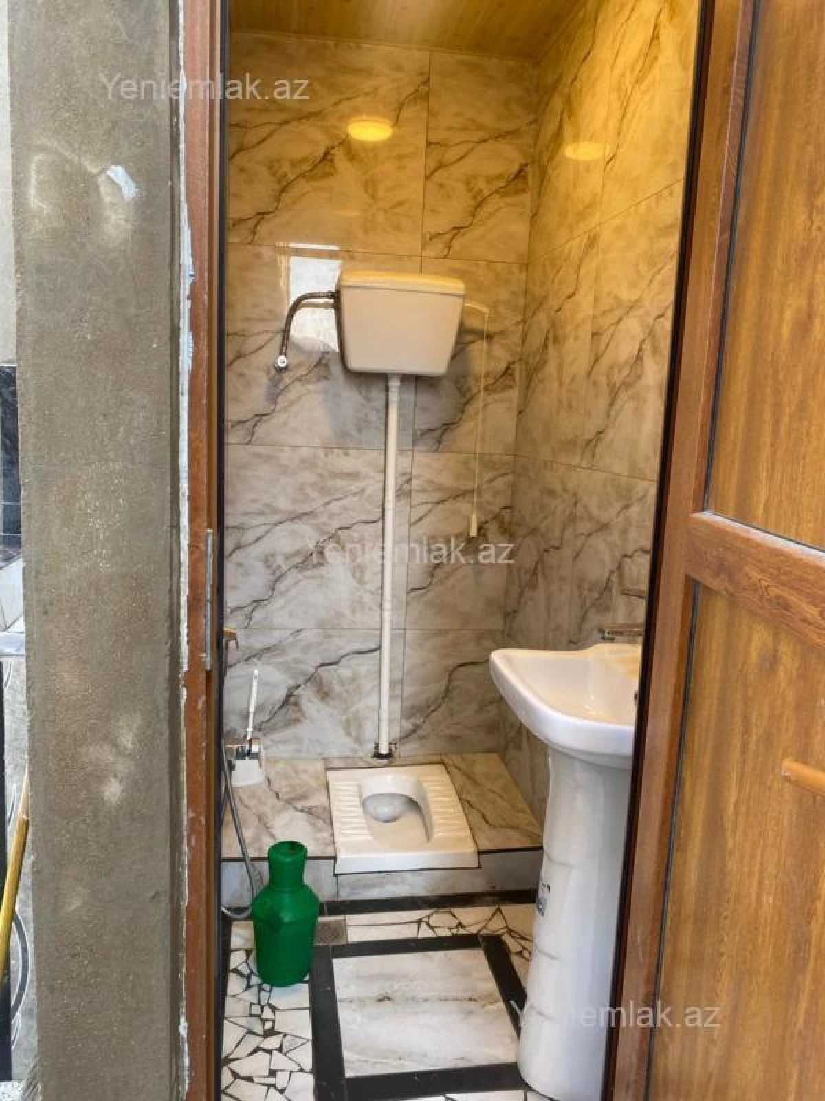 Satılır 6 otaqlı həyət evi 300 m²