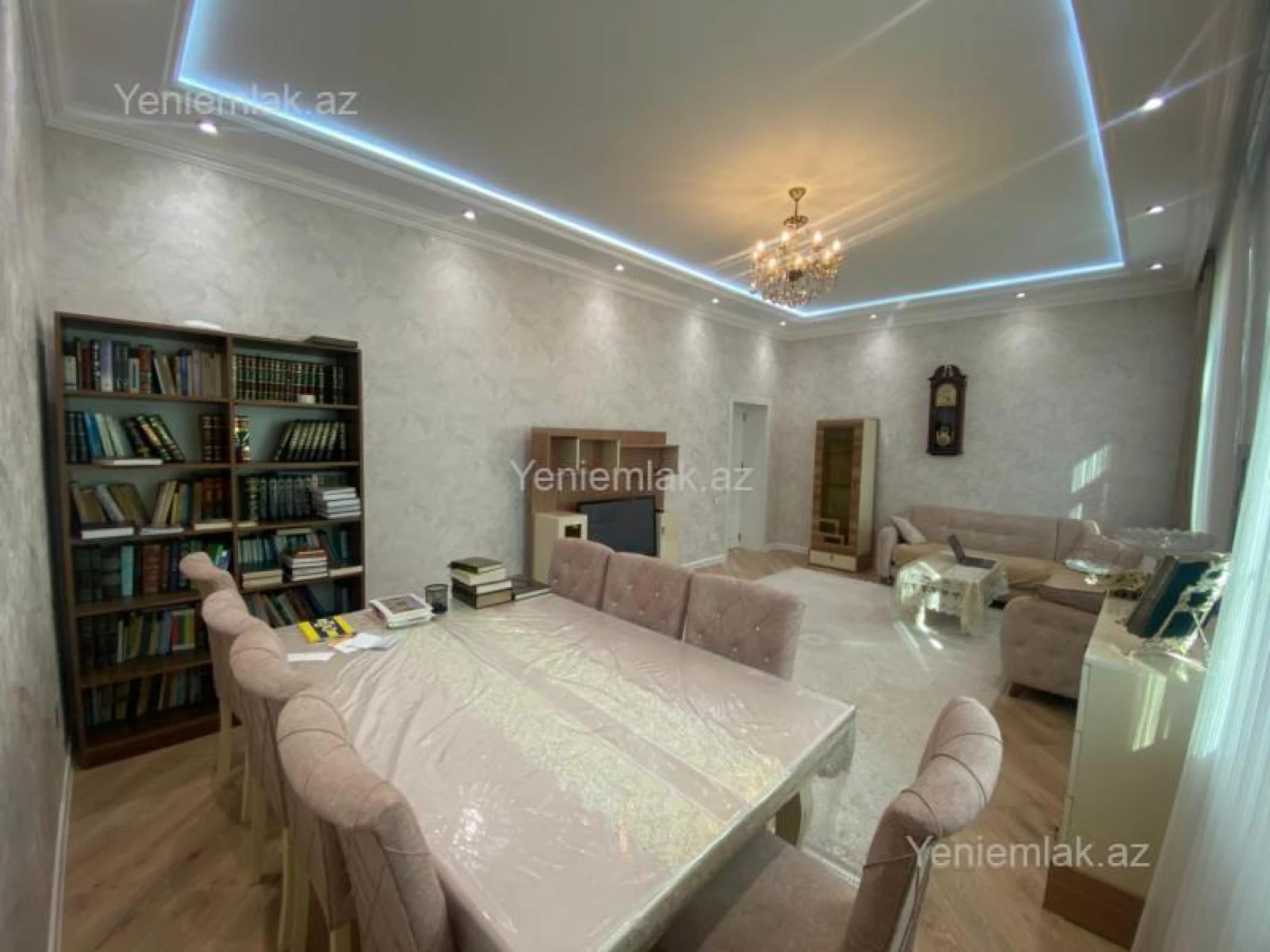 Satılır 6 otaqlı həyət evi 300 m²