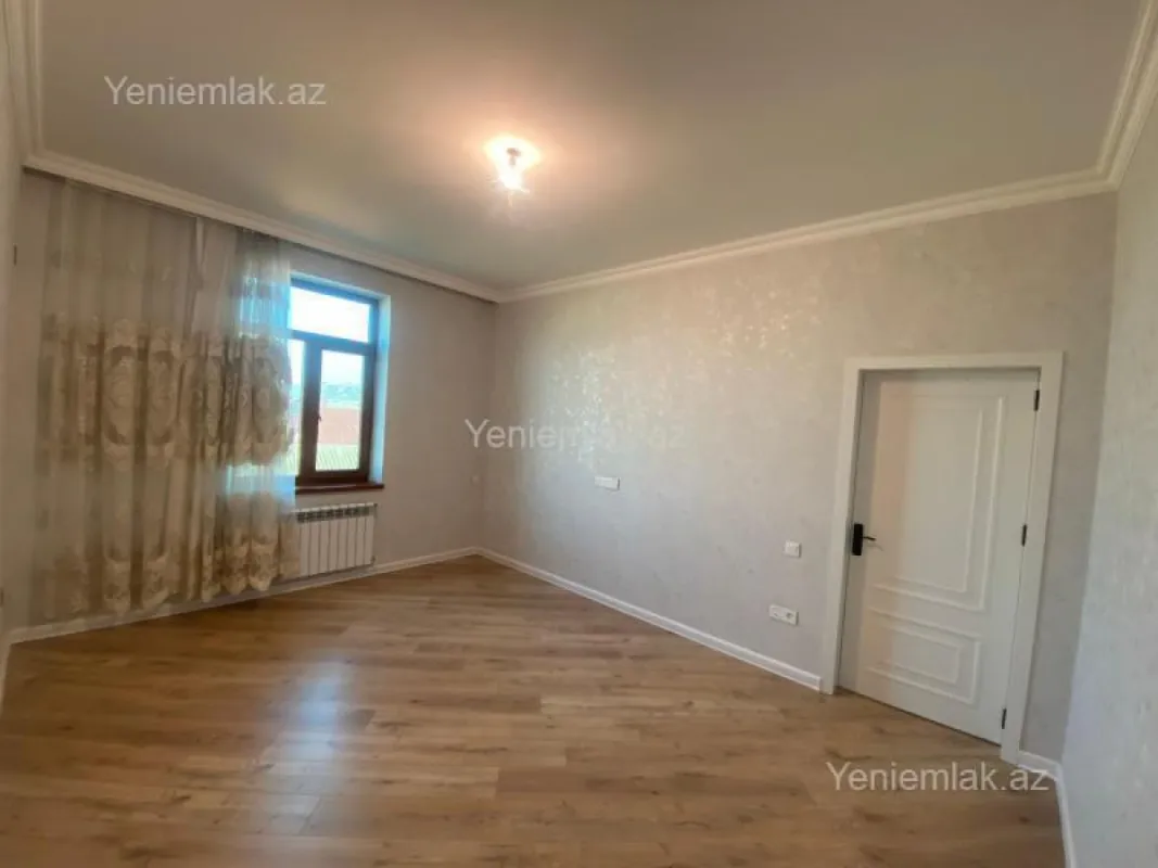 Satılır 6 otaqlı həyət evi 300 m²