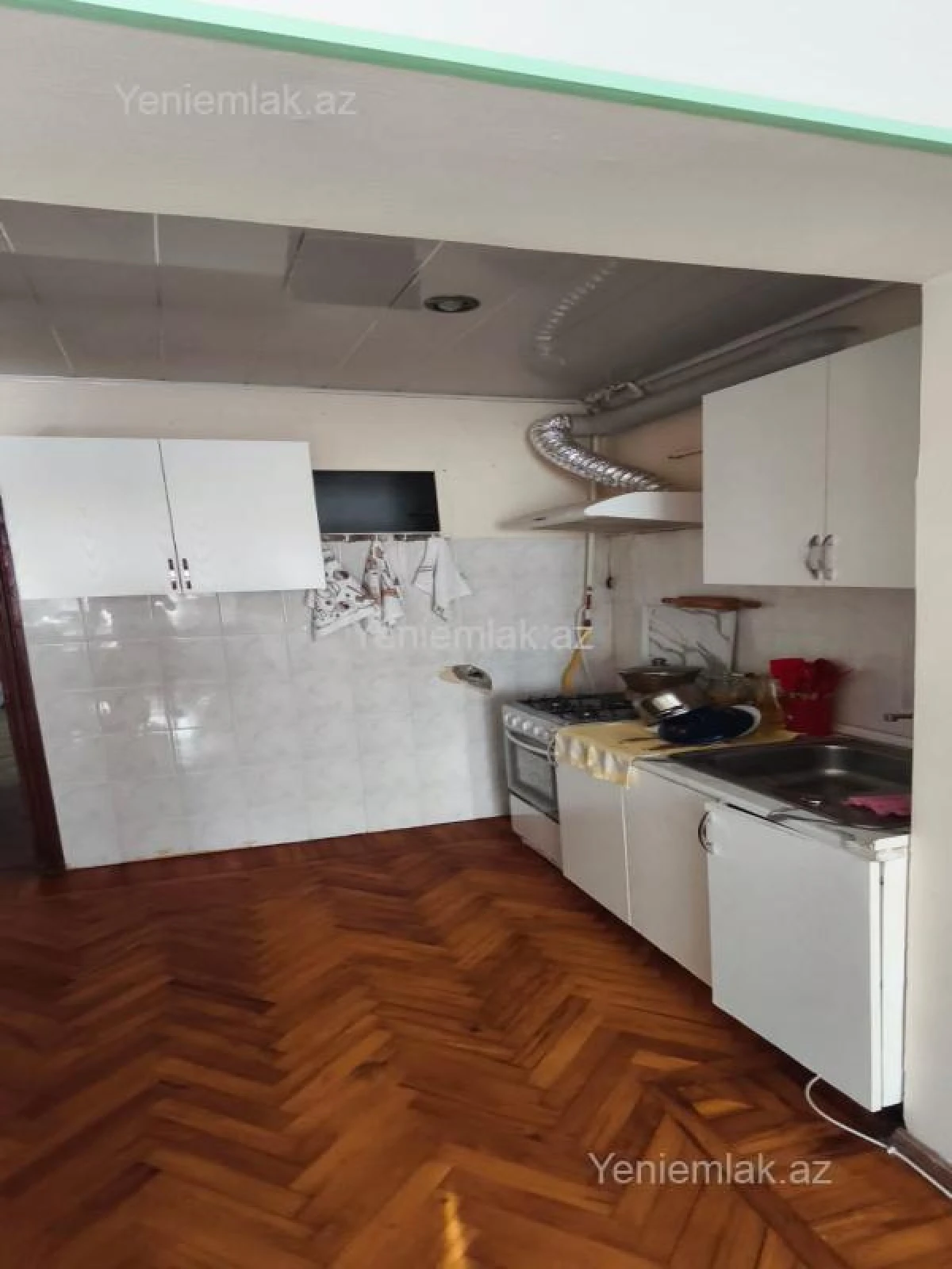 Satılır 3 otaqlı köhnə tikili 60 m²