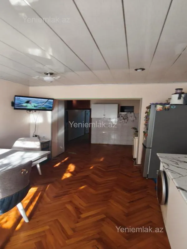 Satılır 3 otaqlı köhnə tikili 60 m²