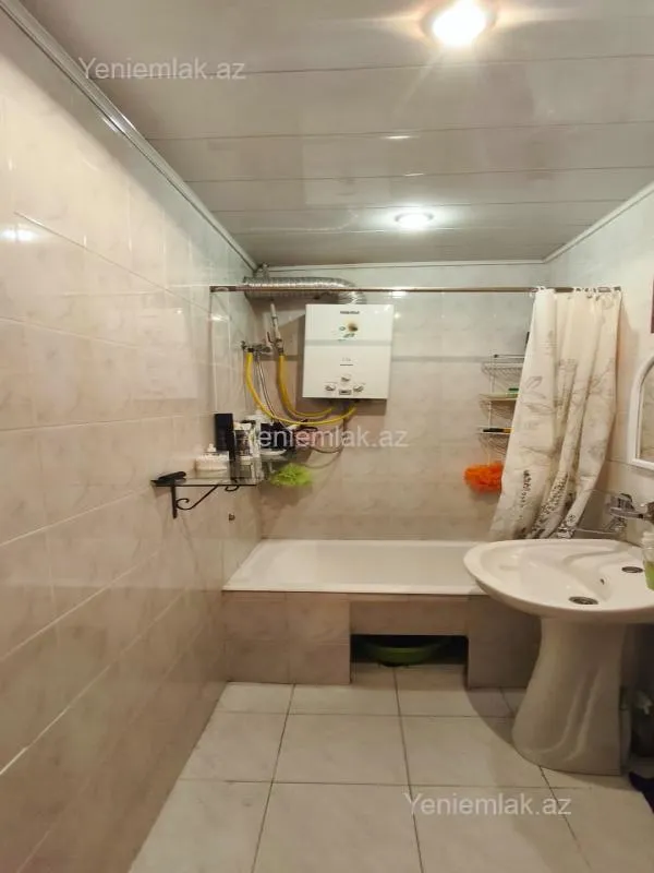 Satılır 3 otaqlı köhnə tikili 60 m²