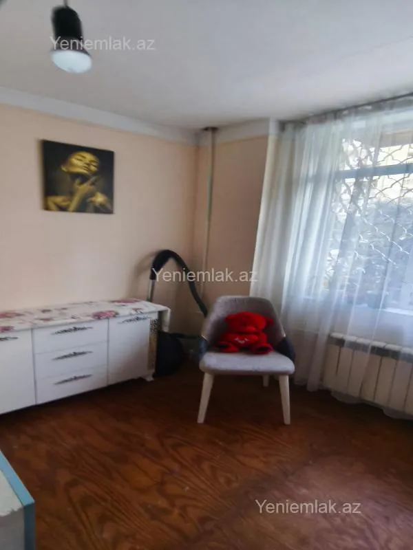 Satılır 3 otaqlı köhnə tikili 60 m²