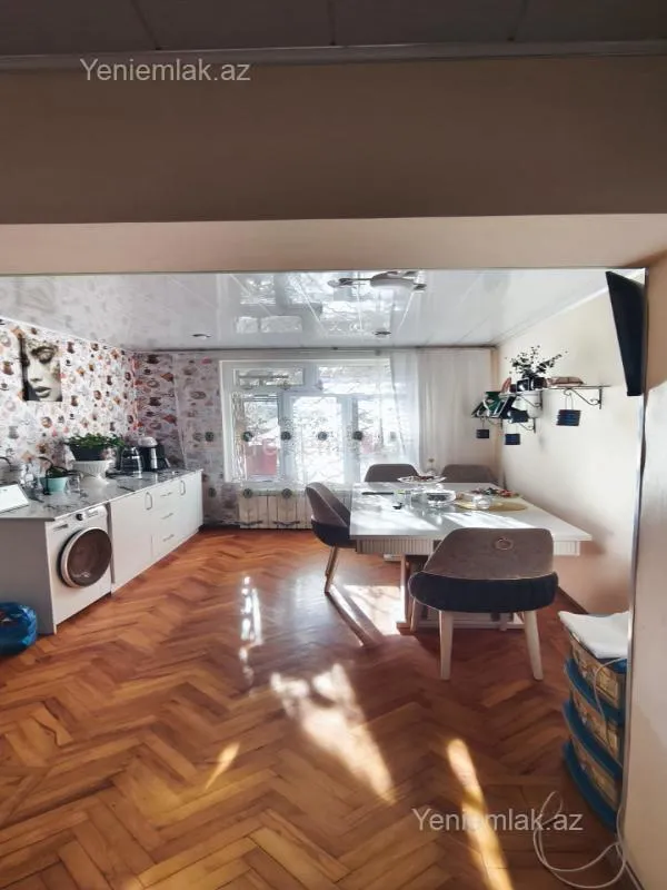 Satılır 3 otaqlı köhnə tikili 60 m²