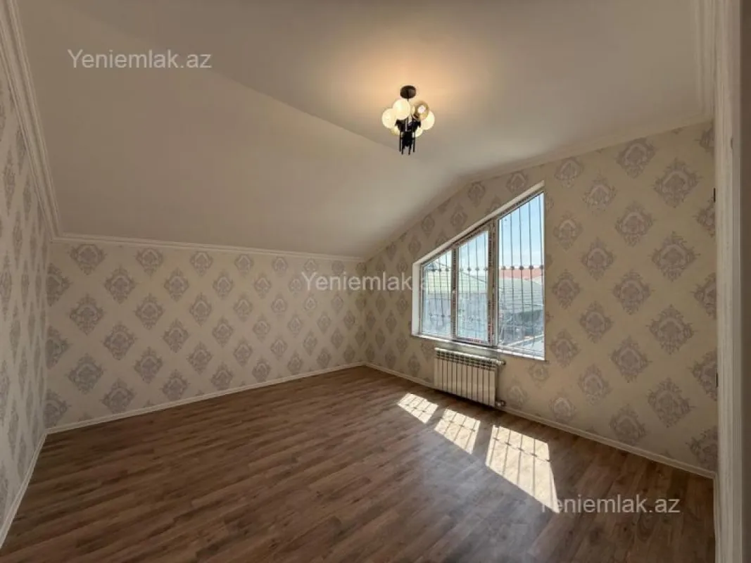 Satılır 6 otaqlı həyət evi 220 m²