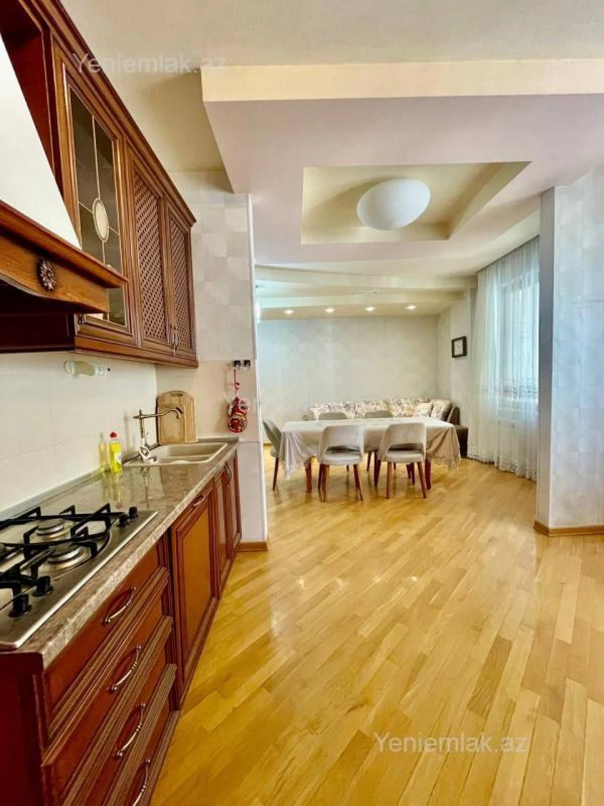 Satılır 7 otaqlı yeni tikili 350 m²