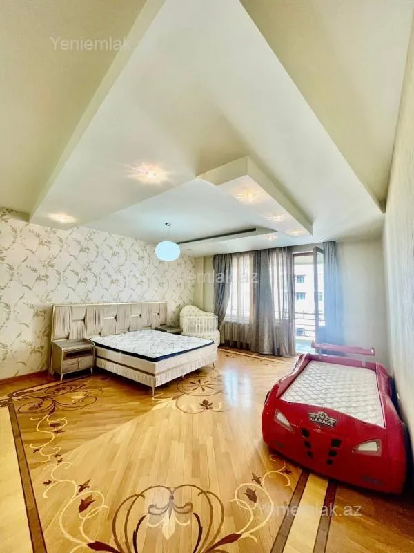 Satılır 7 otaqlı yeni tikili 350 m²