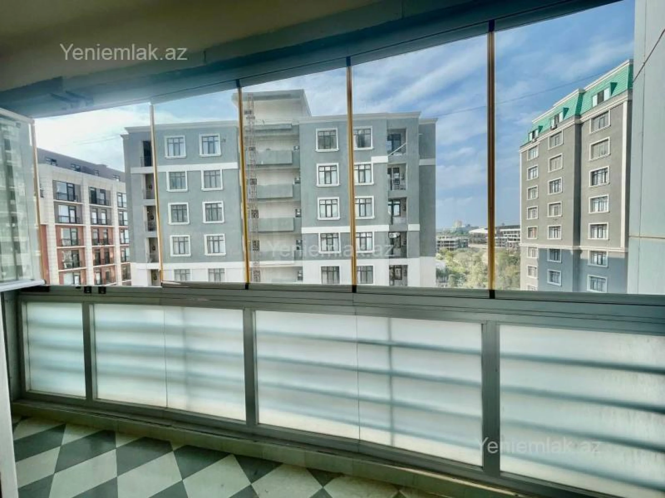 Satılır 7 otaqlı yeni tikili 350 m²