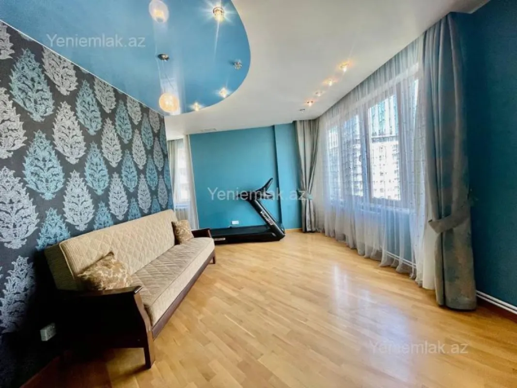 Satılır 7 otaqlı yeni tikili 350 m²