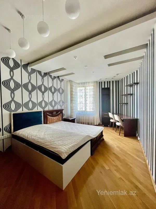 Satılır 7 otaqlı yeni tikili 350 m²