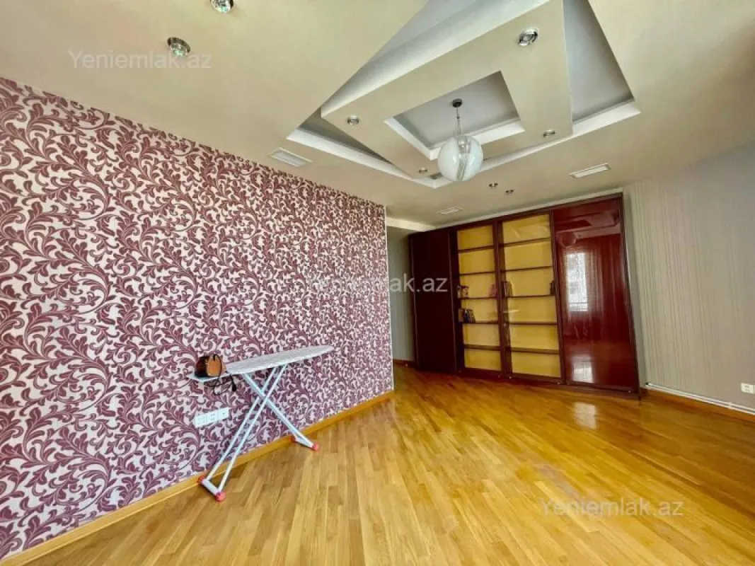 Satılır 7 otaqlı yeni tikili 350 m²