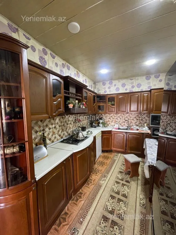 Satılır 5 otaqlı həyət evi 150 m²