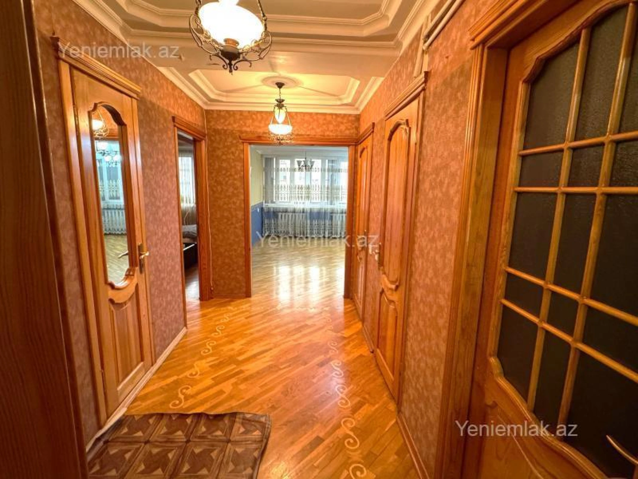 Satılır 3 otaqlı köhnə tikili 100 m²