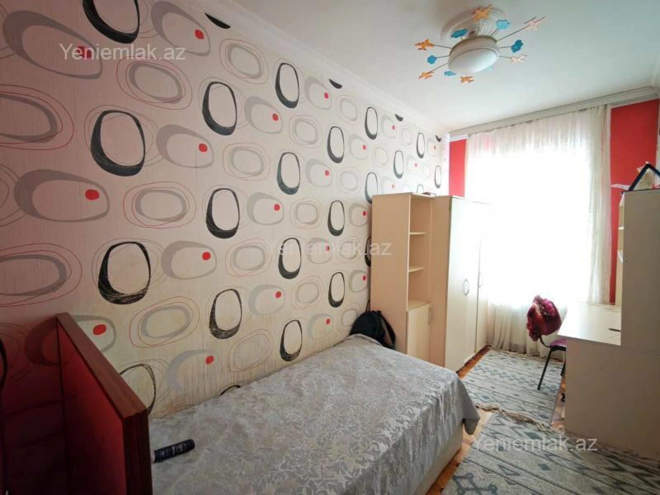 Satılır 3 otaqlı köhnə tikili 80 m²