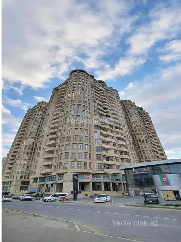 Satılır 5 otaqlı yeni tikili 226 m²