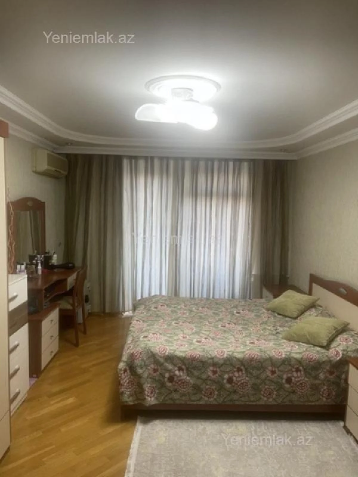 Satılır 3 otaqlı köhnə tikili 80 m²
