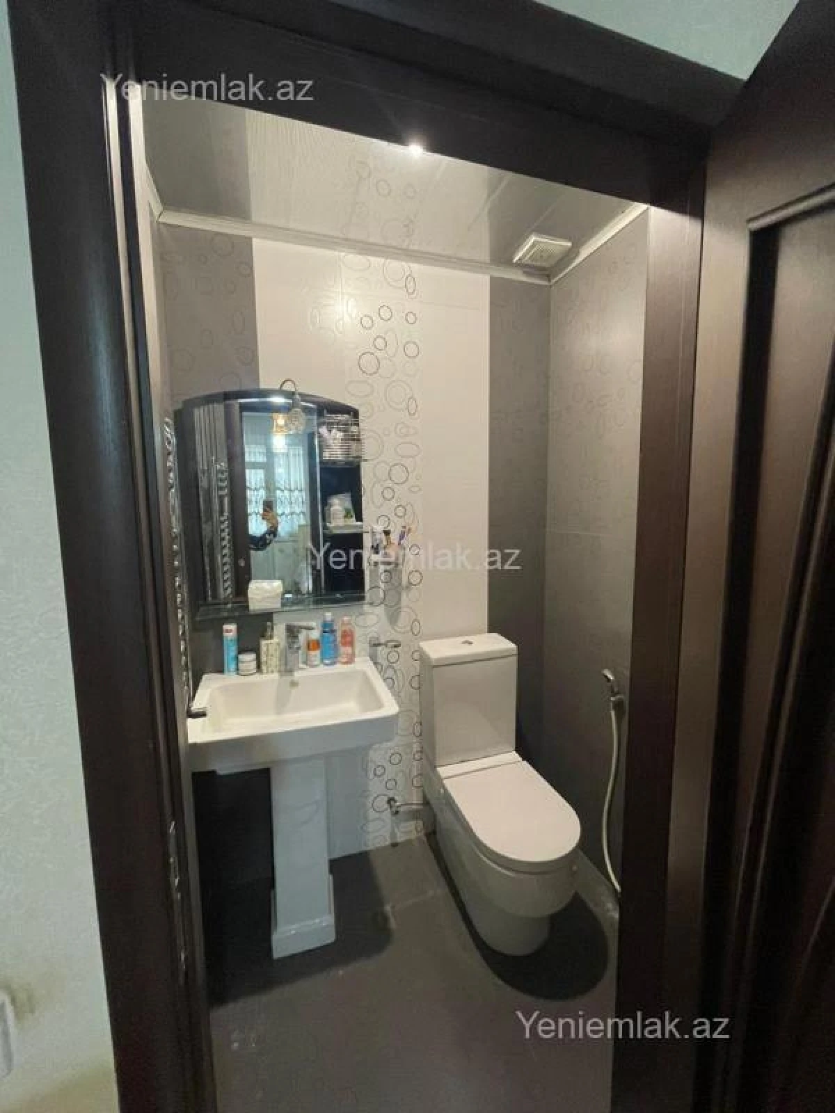 Satılır 3 otaqlı yeni tikili 130 m²