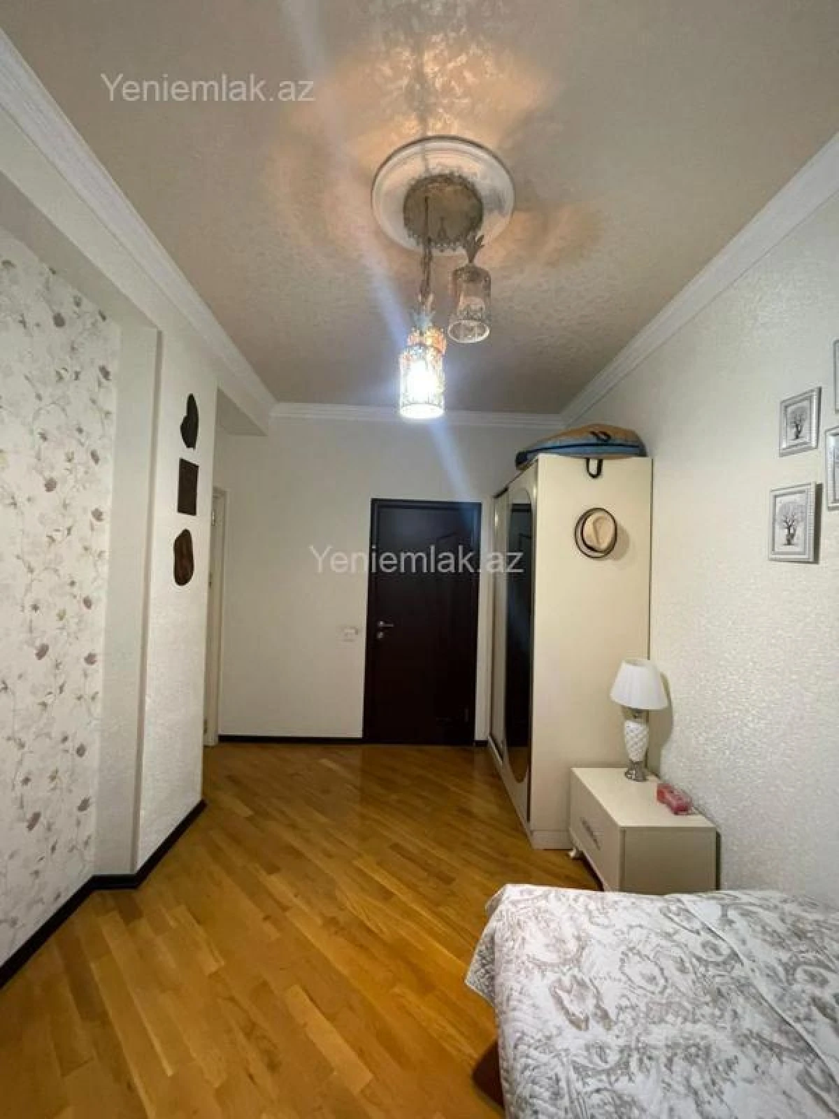 Satılır 3 otaqlı yeni tikili 130 m²