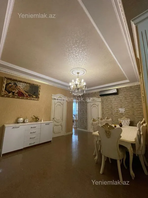 Satılır 3 otaqlı yeni tikili 130 m²