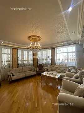 Satılır 3 otaqlı yeni tikili 130 m²