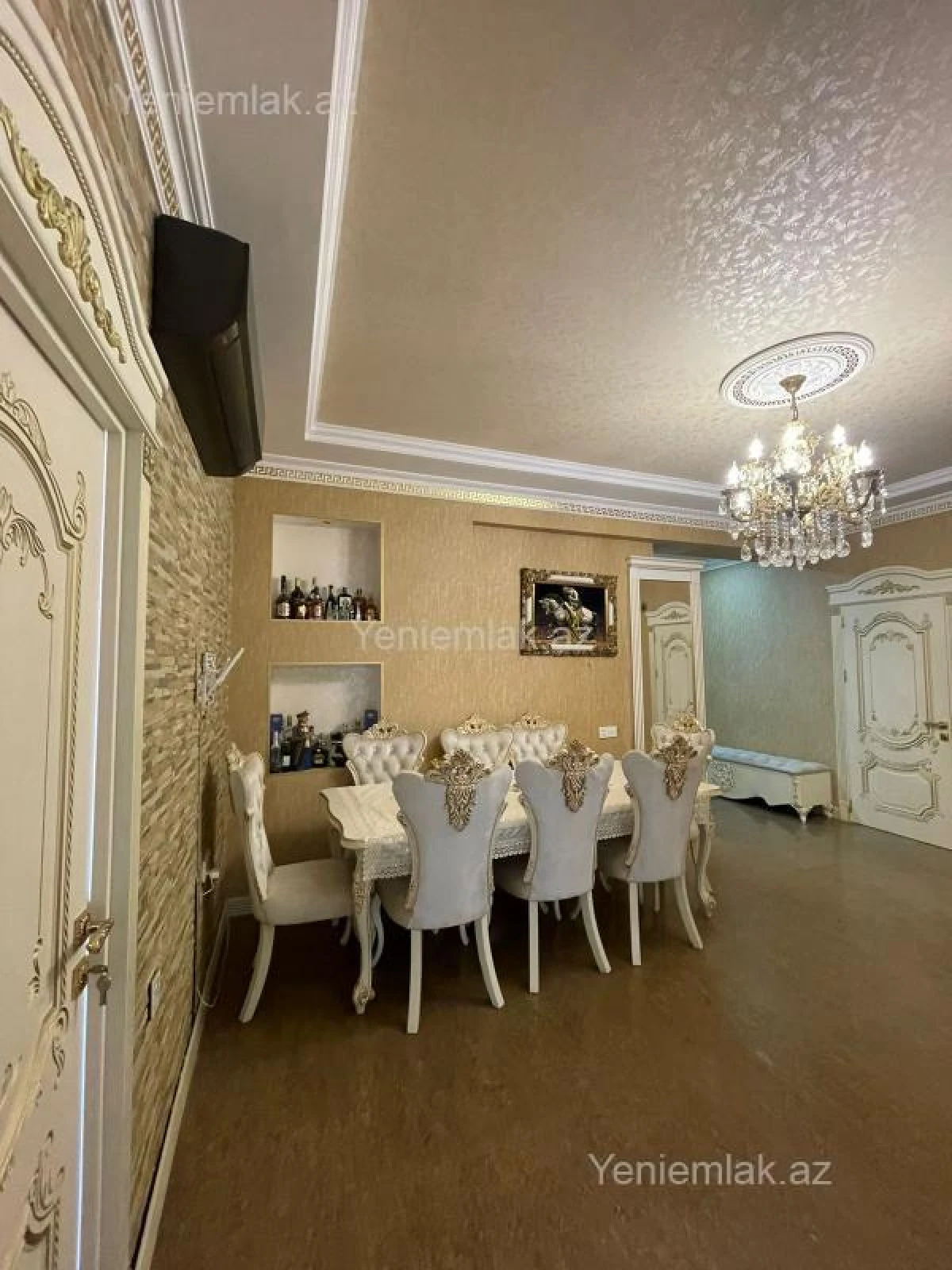 Satılır 3 otaqlı yeni tikili 130 m²