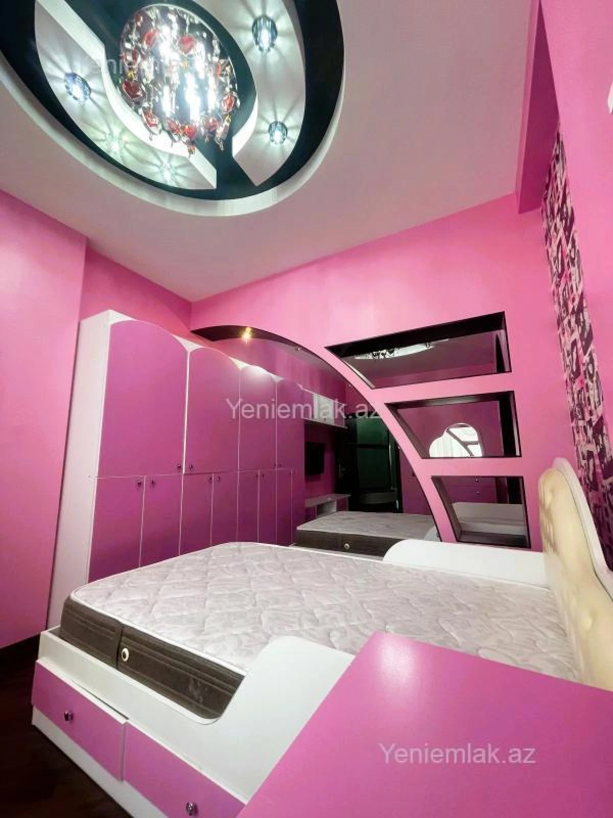 Satılır 3 otaqlı yeni tikili 165 m²