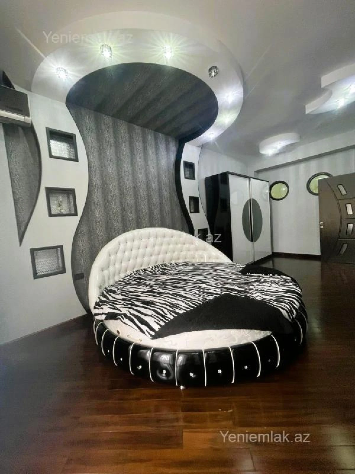 Satılır 3 otaqlı yeni tikili 165 m²