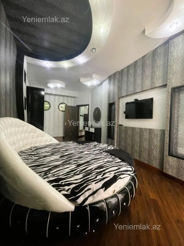 Satılır 3 otaqlı yeni tikili 165 m²
