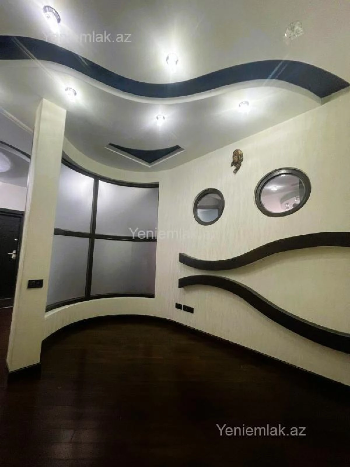 Satılır 3 otaqlı yeni tikili 165 m²