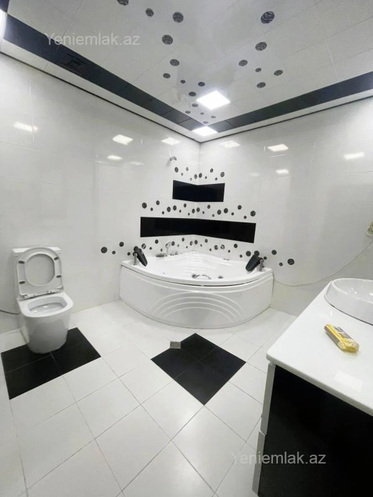 Satılır 3 otaqlı yeni tikili 165 m²