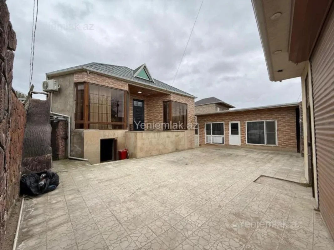 Satılır 4 otaqlı həyət evi 120 m²