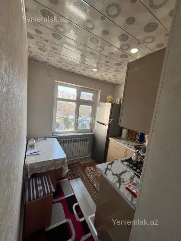 Satılır 1 otaqlı köhnə tikili 31 m²