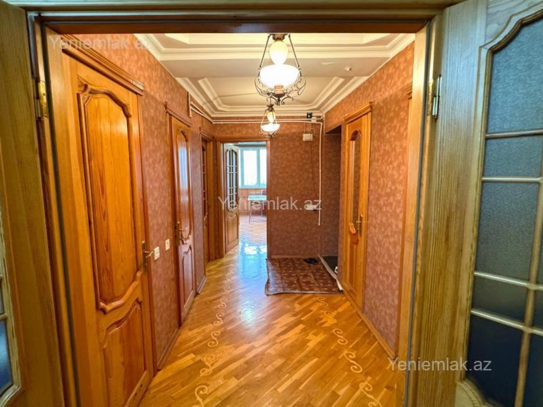 Satılır 3 otaqlı köhnə tikili 100 m²