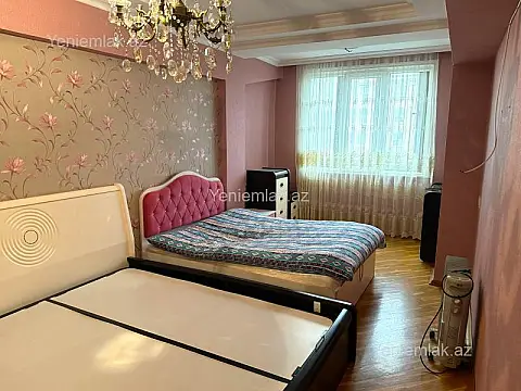 Satılır 3 otaqlı köhnə tikili 100 m²