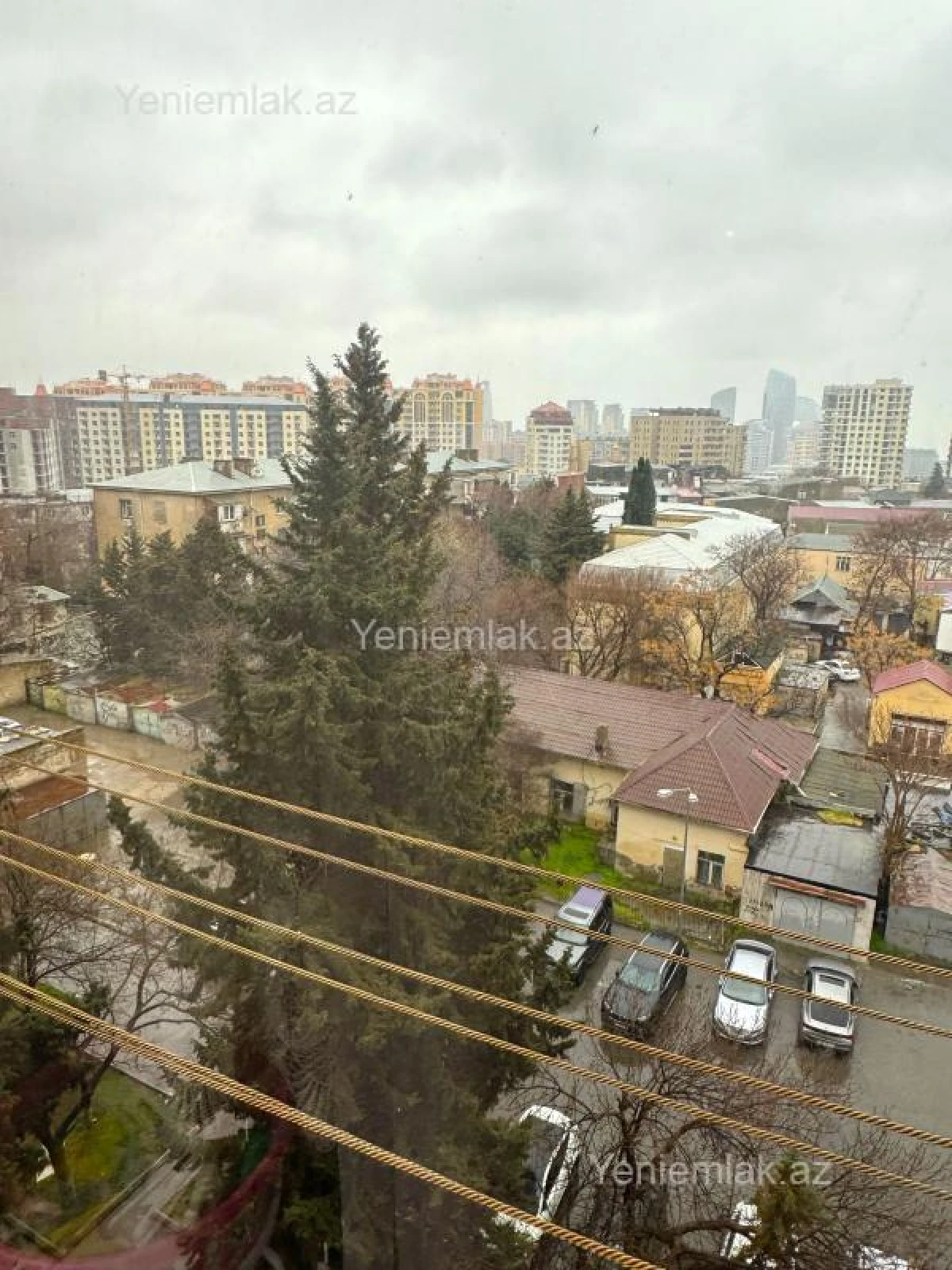 Satılır 3 otaqlı köhnə tikili 100 m²