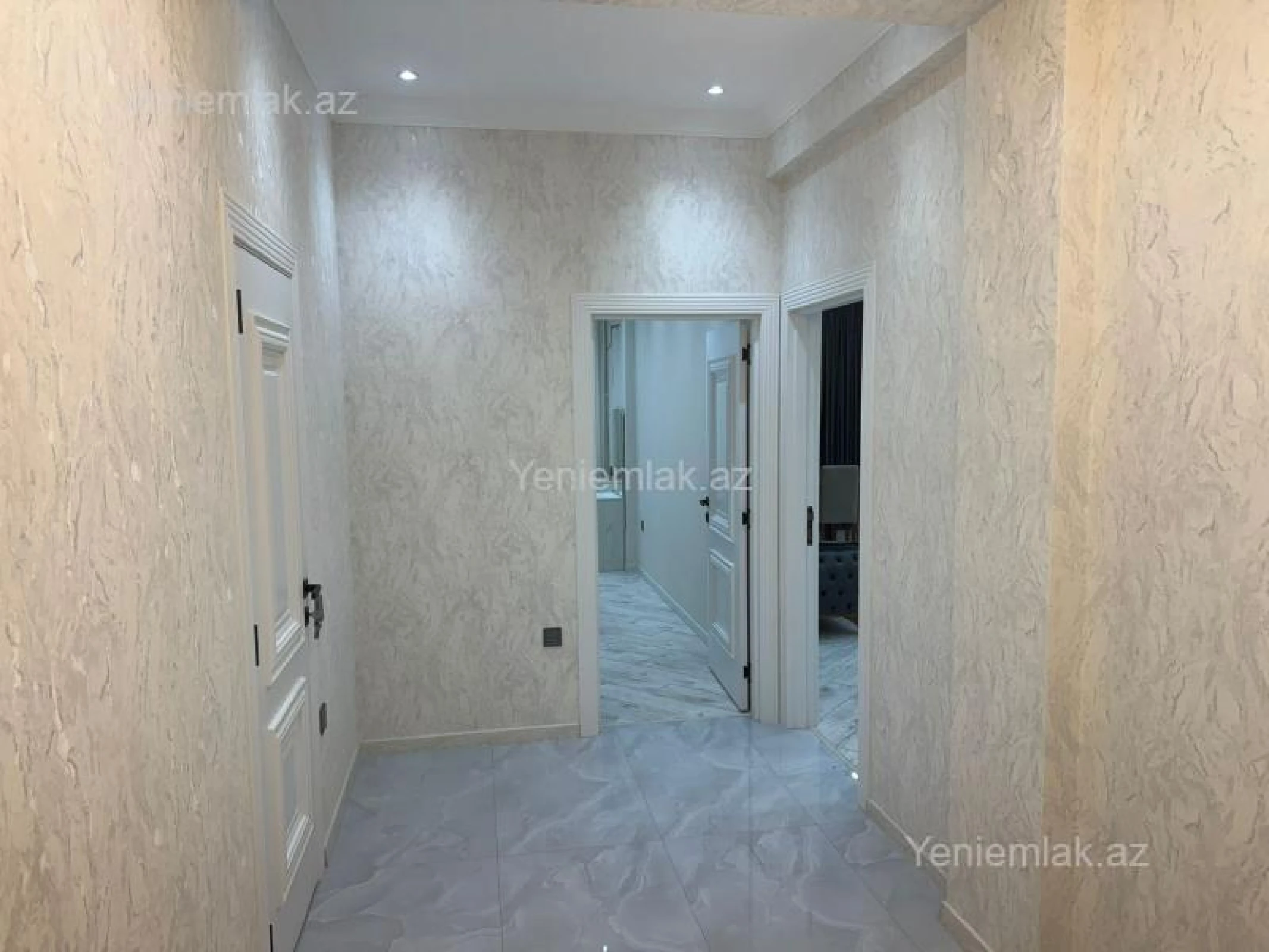 Satılır 2 otaqlı yeni tikili 61.5 m²