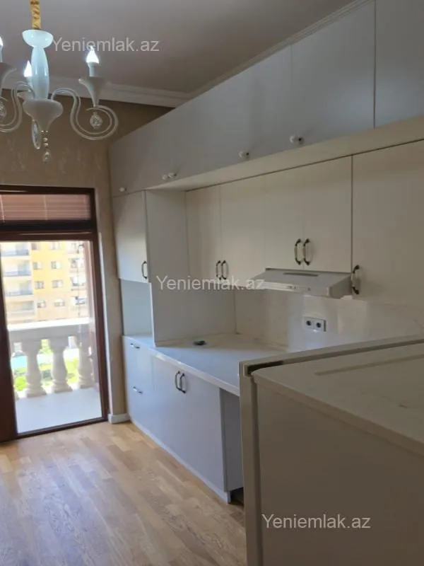 Satılır 3 otaqlı yeni tikili 98 m²
