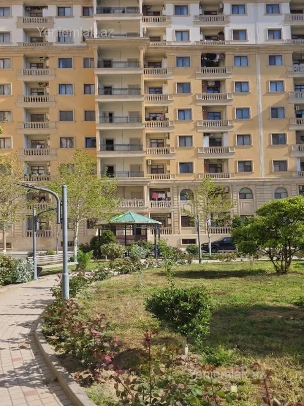 Satılır 3 otaqlı yeni tikili 98 m²