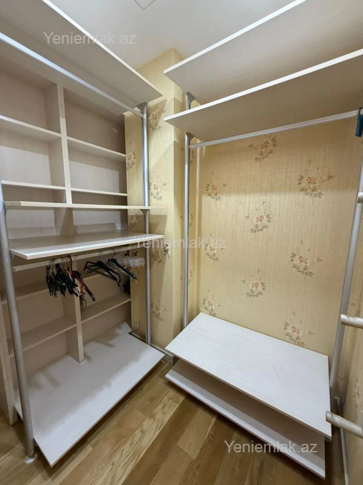 Satılır 4 otaqlı yeni tikili 150 m²