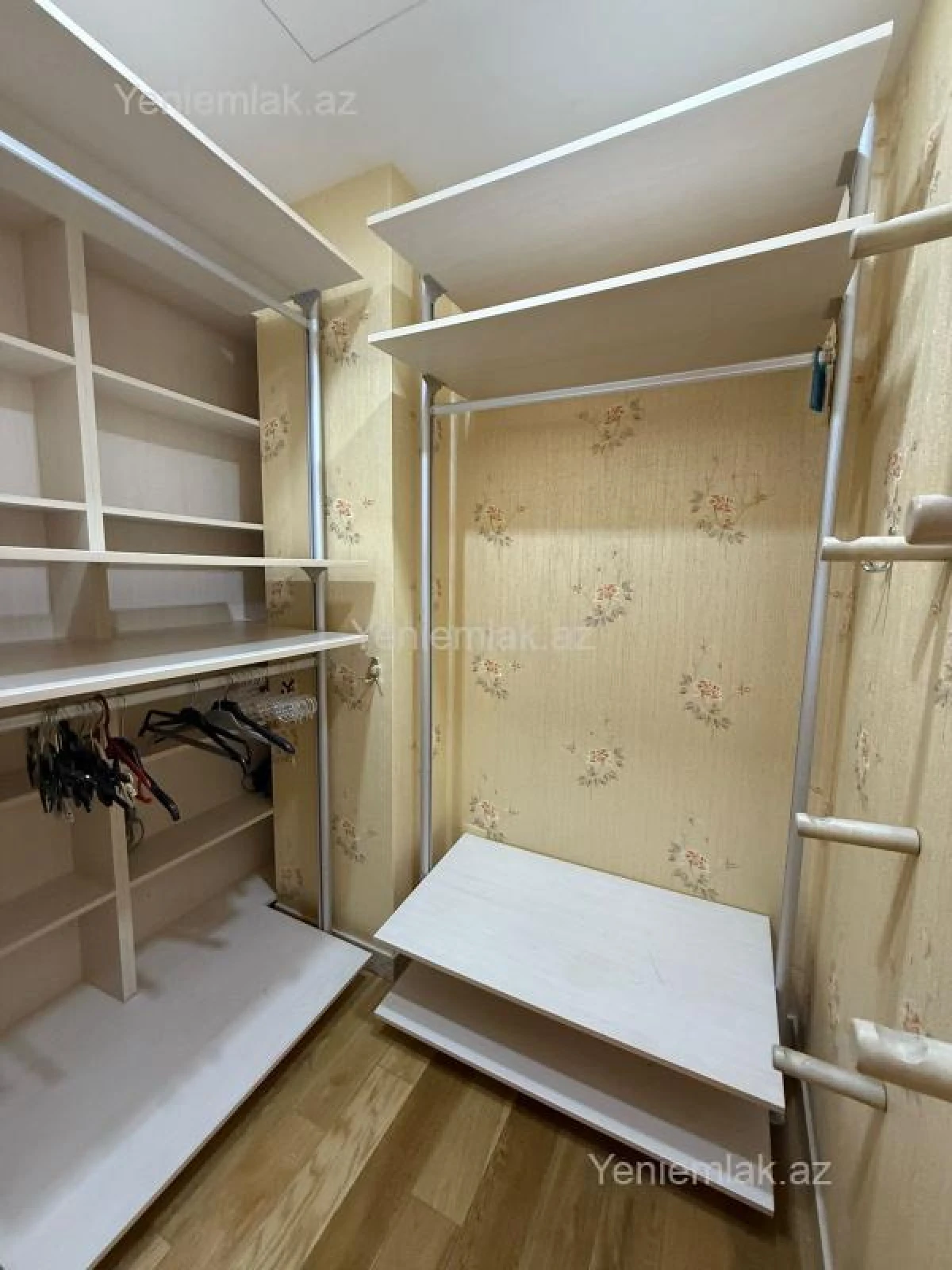 Satılır 4 otaqlı yeni tikili 150 m²