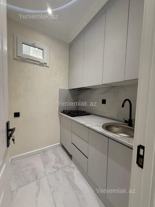 Satılır 2 otaqlı köhnə tikili 35 m²