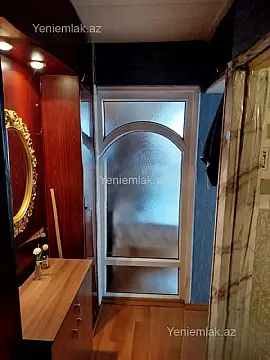 Satılır 1 otaqlı köhnə tikili 30 m²