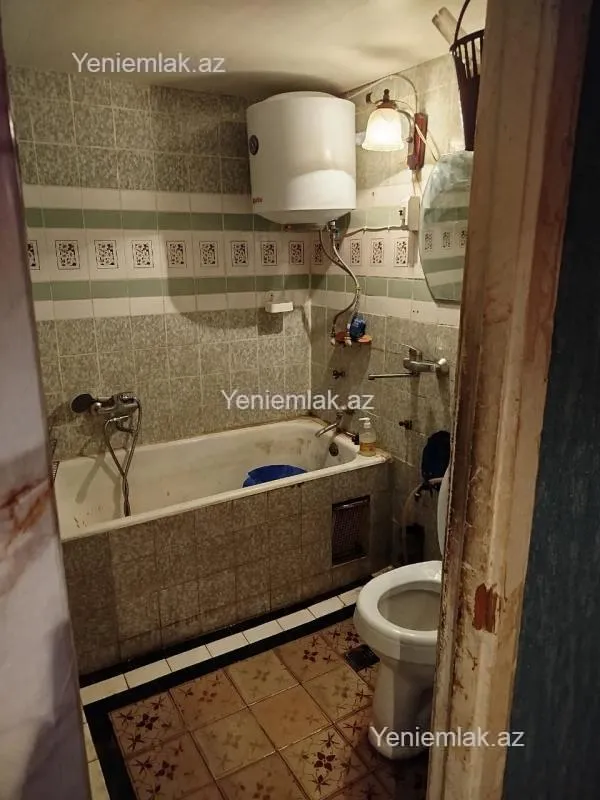 Satılır 1 otaqlı köhnə tikili 30 m²