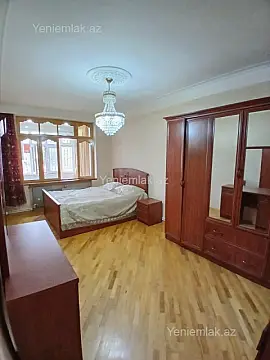 Satılır 3 otaqlı köhnə tikili 90 m²