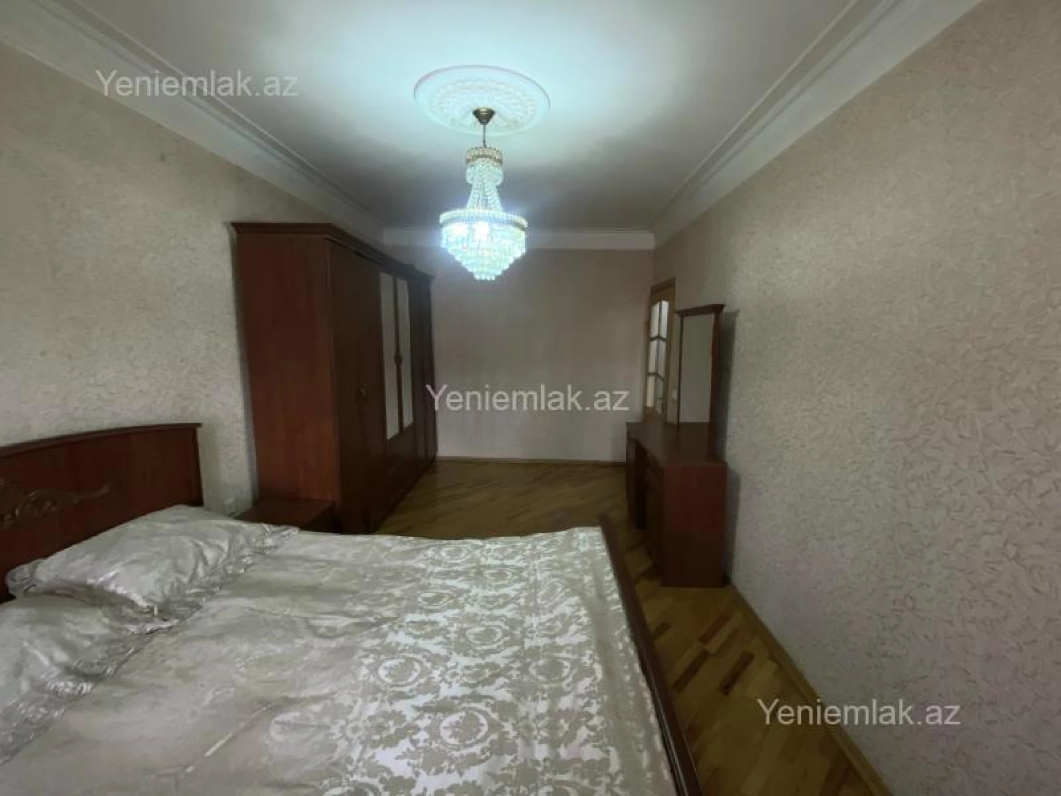 Satılır 3 otaqlı köhnə tikili 90 m²