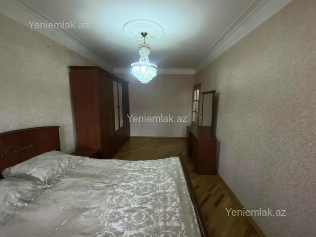 Satılır 3 otaqlı köhnə tikili 90 m²