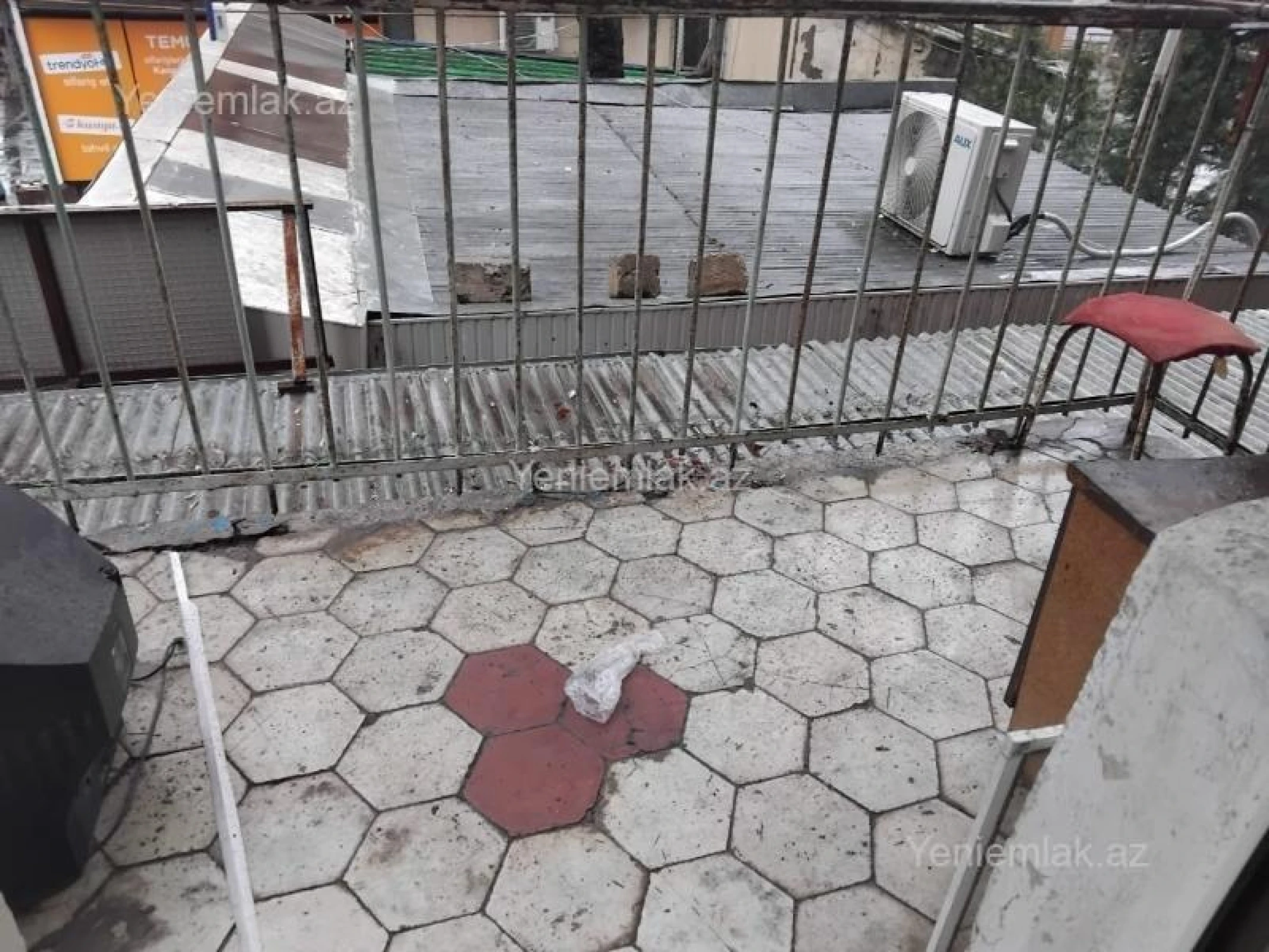 Satılır 1 otaqlı köhnə tikili 30 m²