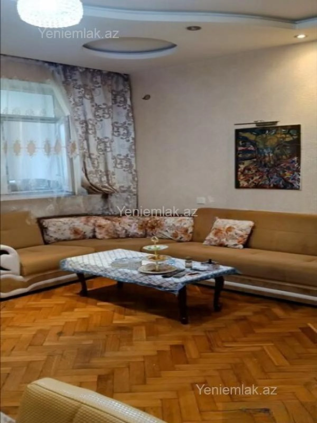 Satılır 3 otaqlı köhnə tikili 125 m²