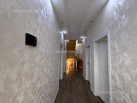 Satılır 6 otaqlı həyət evi 240 m²