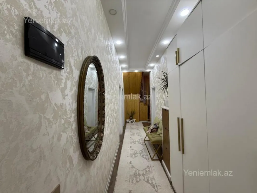 Satılır 6 otaqlı həyət evi 240 m²